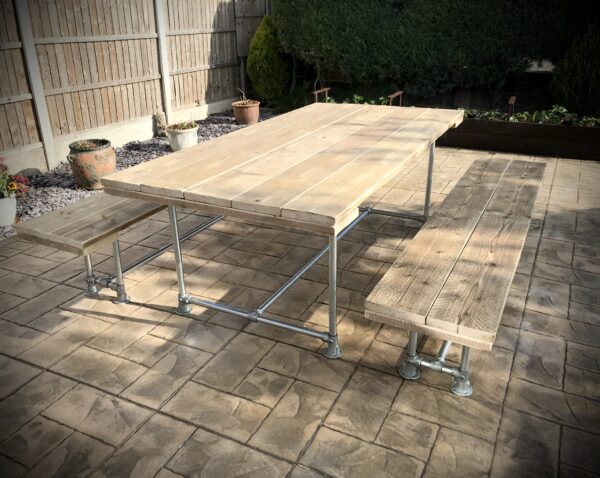 Industrial Reclaimed Scaffold Board External Table & Benches